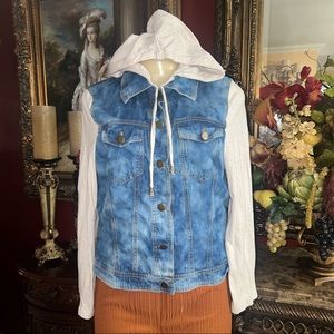🌺💗🌺 Mur Mur-Denim jacket with cream long sleeve size L  (junior)